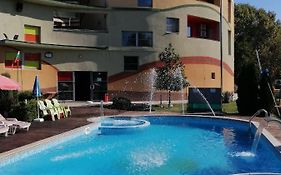 Detelina Complex